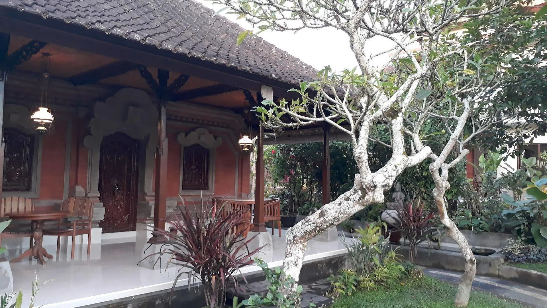 Nyoman Sandi Guest House Ubud