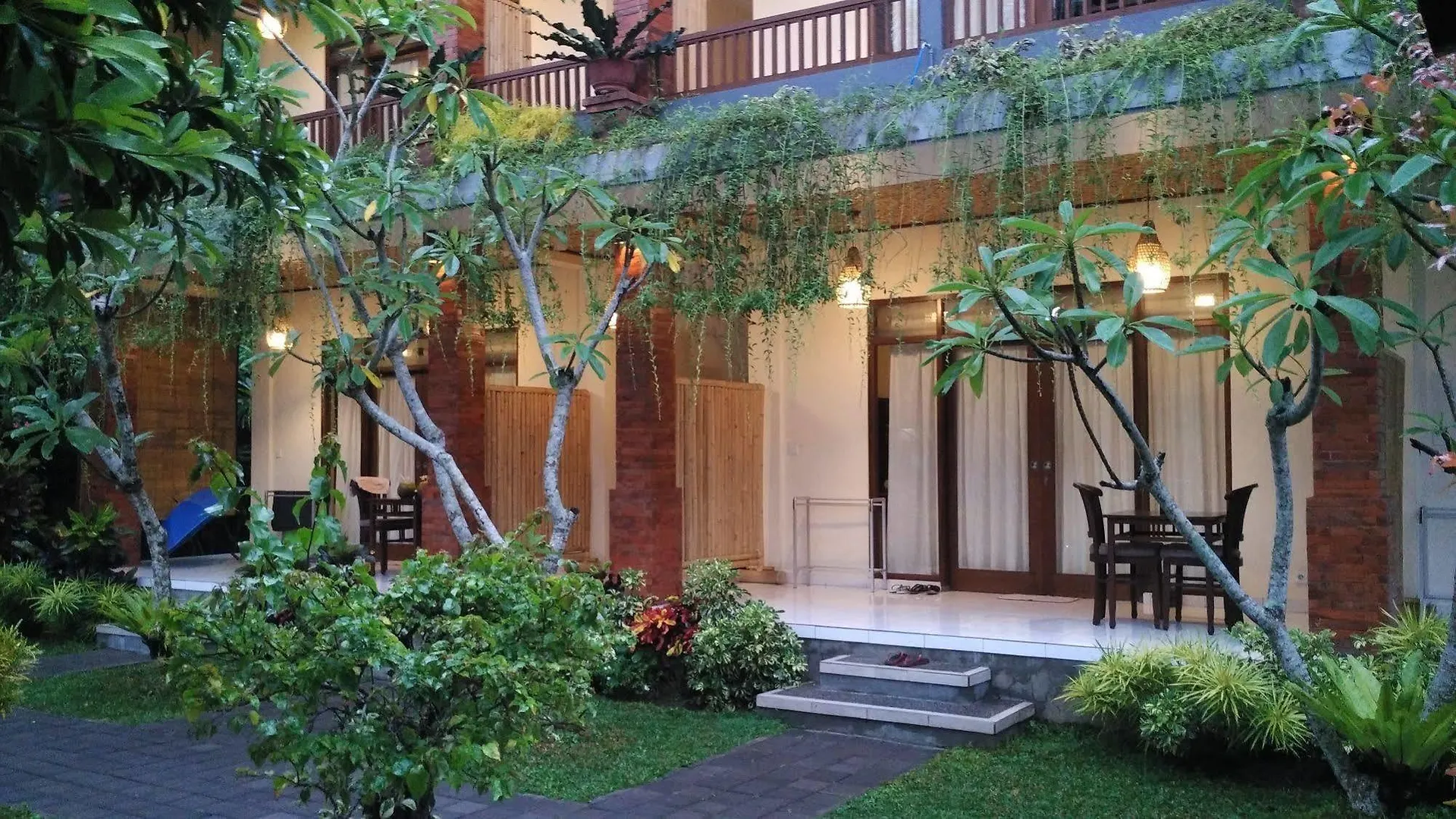 Nyoman Sandi Guest House Ubud